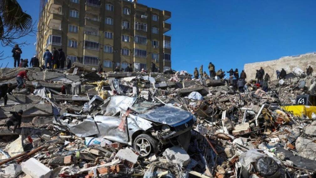 Uzman isim İzmir'e dikkat çekti: Her an deprem olabilir, fay hattı diri! 1